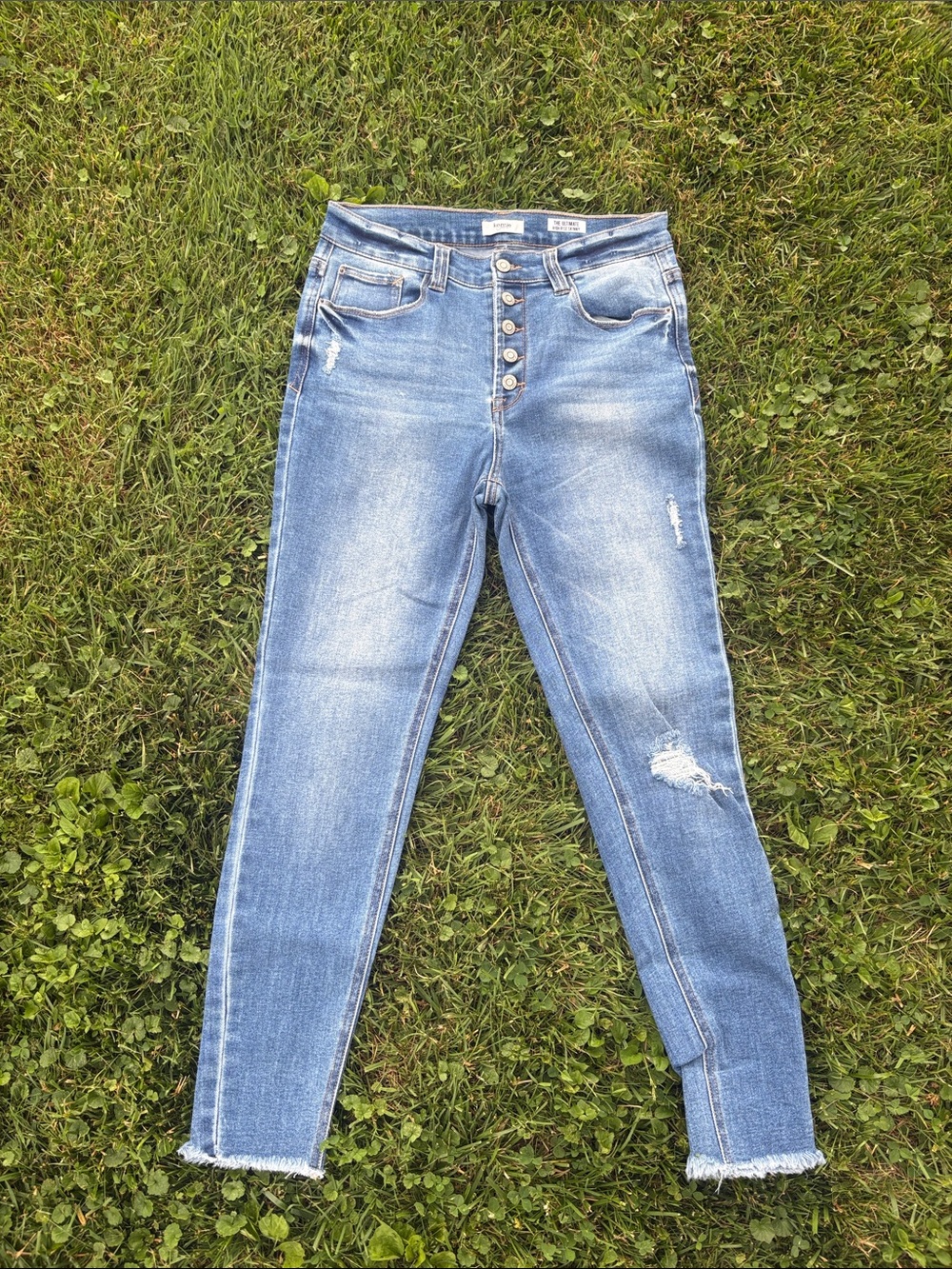Kensie Light Blue High-Rise Button-Fly Skinny Jeans